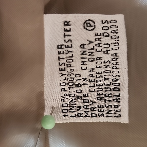 **SOLD**Le Suit Pant Suit from Macy's Light Olive Green - Picture 9 of 10